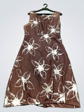 Milla Brown Floral Ärmelloses Kleid