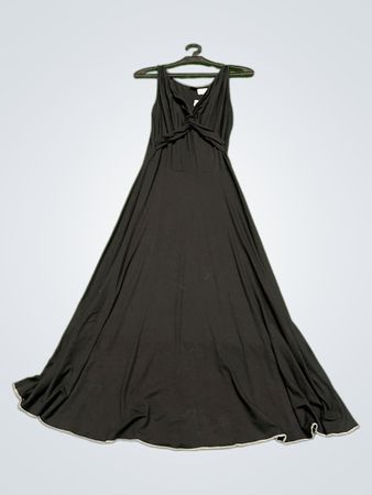 Schwarzes Maxi-Kleid