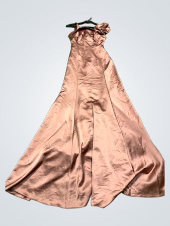 Rosa Satinabendkleid