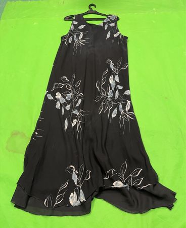 Vintage Vanguard Schwarzes Blumenkleid