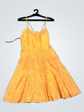 Reaktives orangefarbenes Leinenmischkleid