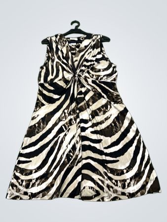 Bonita Zebra Print Ärmelloses Kleid mit Twist-Front