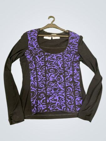 TAIFUN Schwarzes Langarmoberteil mit lila Blumenmuster
