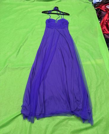 Lila Tüll Halterneck Maxikleid