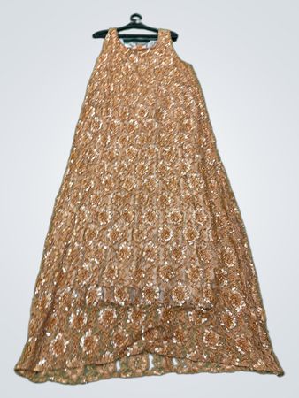 Perlenbesetztes Spitzen-Maxi-Kleid