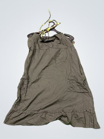 Olivengrünes Halterkleid mit Taschen