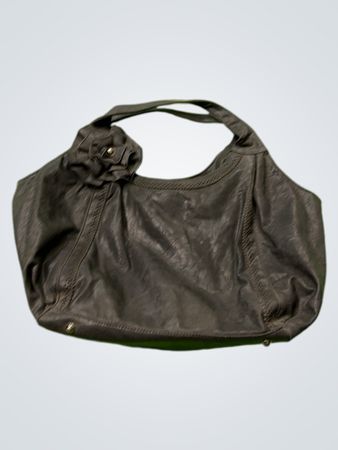 Schwarze Hobo-Handtasche mit floralem Detail