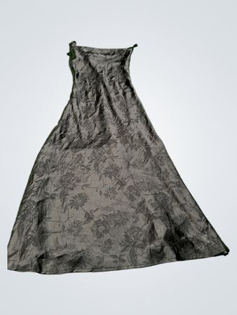 Schwarzes Blumenmuster Maxikleid