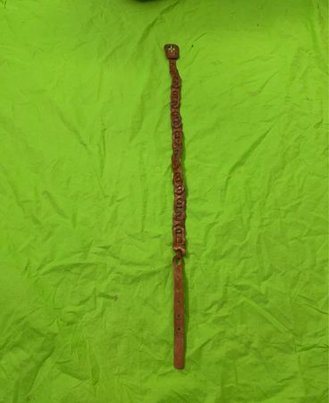 Brauner Ledergürtel mit Schnalle