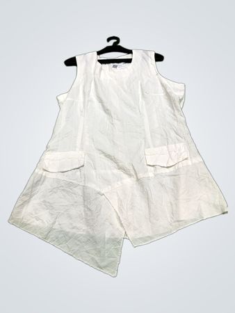 Weißes ärmelloses asymmetrisches Kleid mit Taschen