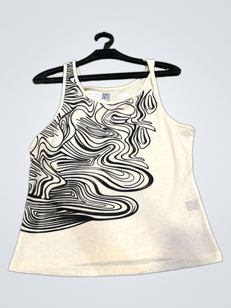Creamfarbener Tank-Top mit schwarzem Wirbelmuster