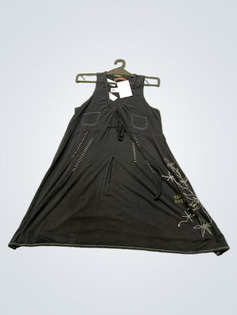 SOGGO COLLECTION Schwarzes ärmelloses Kleid mit Zugband und floralem Stickerei