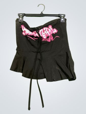 Schwarzes Top mit pinkfarbigem Grafikdruck und Rüschen