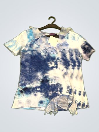 Tie-Dye-T-Shirt mit blauem und weißem Muster