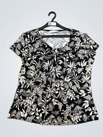 ARMAND THIERY Floral Print V-Neck Top