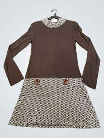 Xanaka Braunes Kleid mit geometrischem Muster