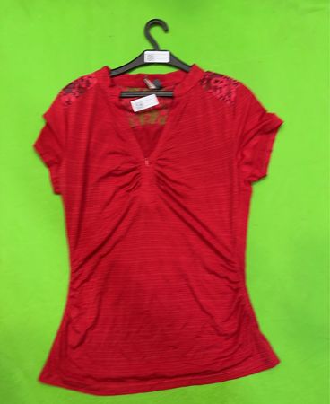 Heartsoul Roter Spitzen-Details Kurzarm-Top
