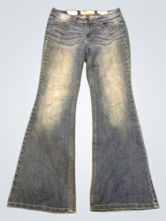 lei Sophia Hipster Flare Jeans