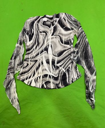 Xanaka Langarm-Top mit abstraktem Druck