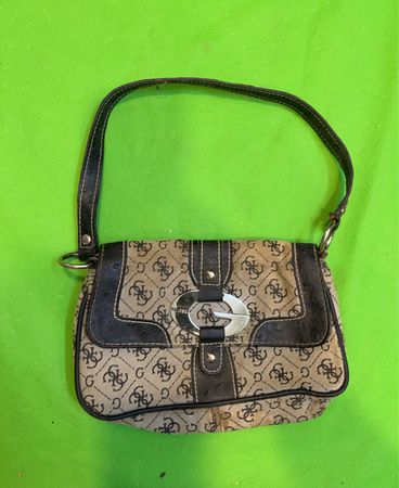 Guess Shoulder Bag