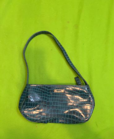 Guess Shoulder Bag