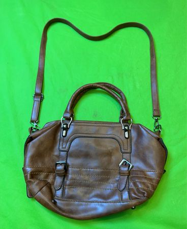 Braune Kunstleder-Handtasche mit Schulterriemen