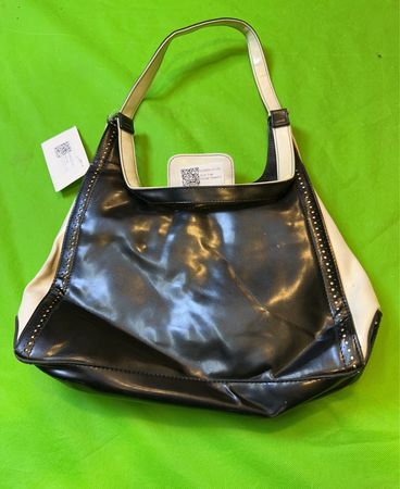 Liz Claiborne Schultertasche
