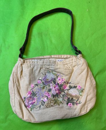 Beige Handtasche mit floralem Stickerei und Pailletten