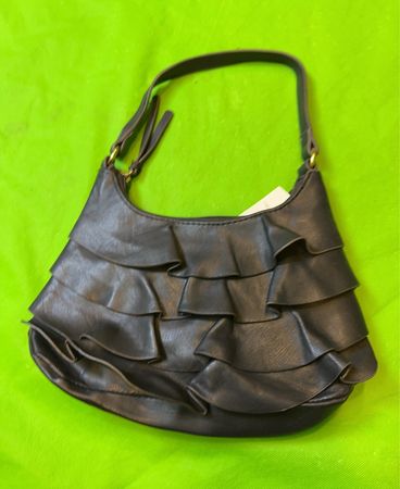 Liz Claiborne Schwarze Rüschentasche