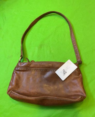 Liz Claiborne Braun Leder Schultertasche