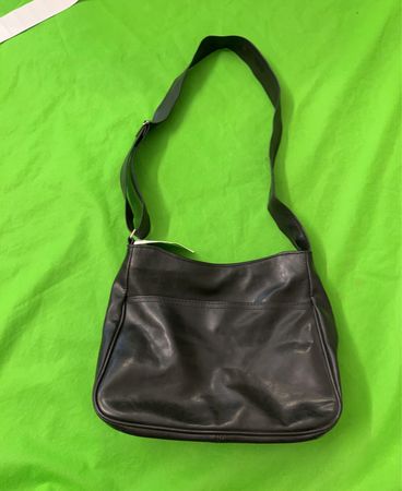 Schwarze Leder Schultertasche
