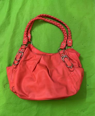 APT. 9 Koralle Geflochtener Henkel Schulterhandtasche