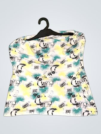 Schönes Mädchen Tube Top
