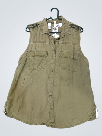 Bershka Damen Ärmelloses olivgrünes Hemd mit Knöpfen