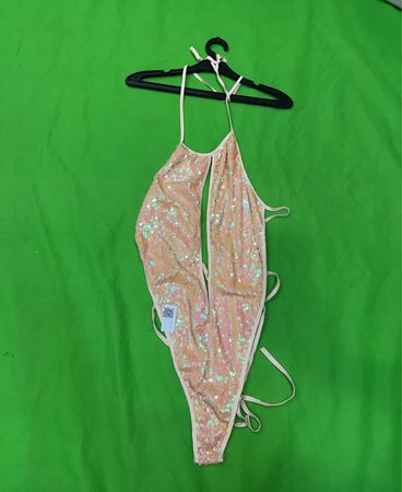 Glitzerne Halter-Einteiler-Badeanzug