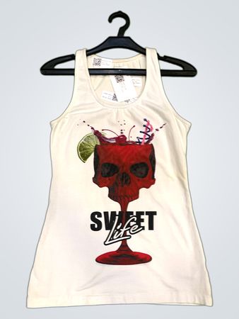 Weißes Tanktop mit Schädel und 'Sweet Life'-Grafik