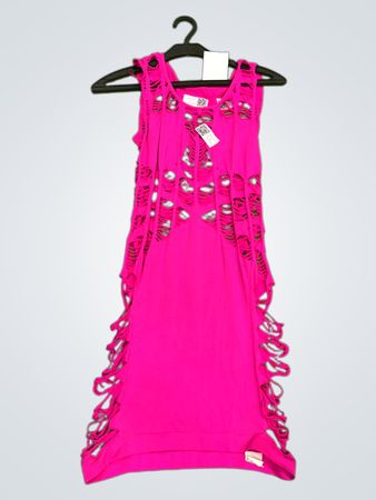 Rosa verwaschenes ärmelloses Kleid