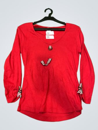 Camafeu Rotes Langarmoberteil mit dekorativen Schleifen