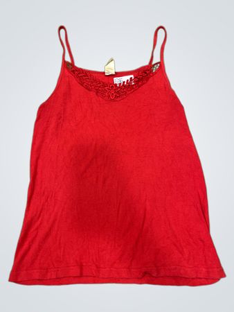 Rote Spaghetti-Top mit Spitzenbesatz