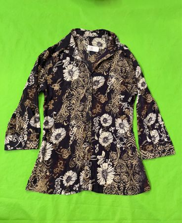 Vintage Vanguard Lager aus blumenbedruckter Bluse