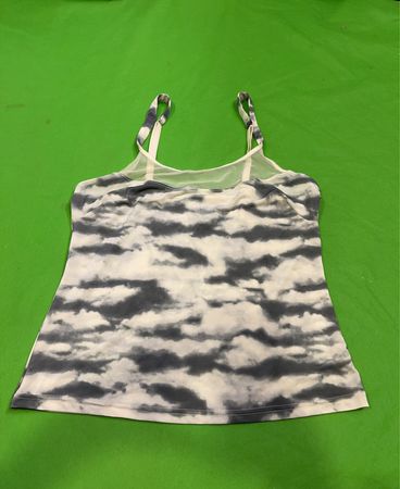 Tanktop mit Wolkenmuster