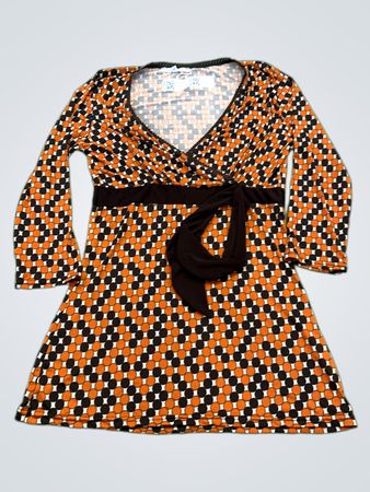 Lola & Liza Damen Wickelkleid mit geometrischem Druck