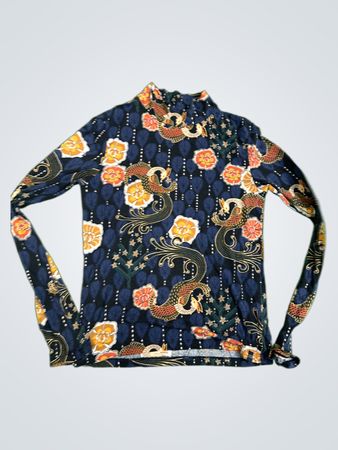 Langärmliges Top mit Stehkragen und Drachen- sowie Blumenmotiv