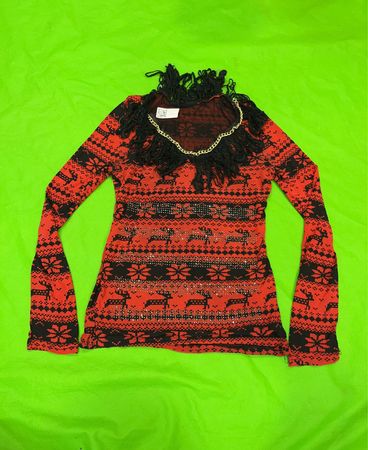 Roter und schwarzer Rentier-Muster langer Ärmel Oberteil mit Fransen und Ketten-Detail