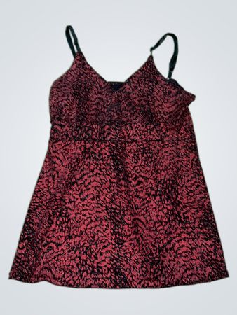 Rot und schwarz gemustertes Tanktop
