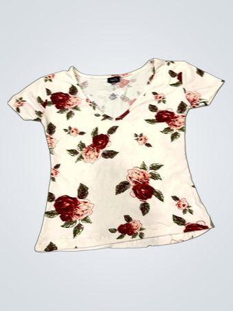 Rue 21 Floral V-Neck T-Shirt