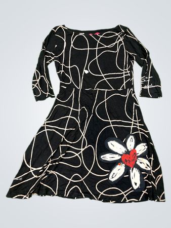Desigual Ja! Kiss me baby Kleid mit Herz- und Blumenmuster
