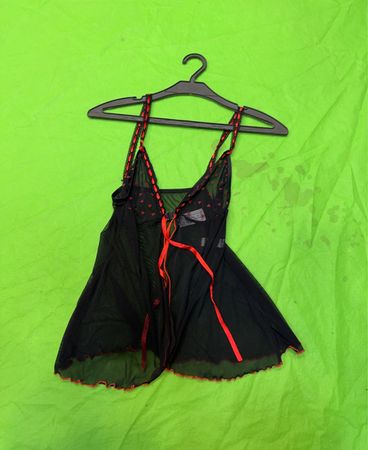 19th Avenue Sheer Babydoll mit roten Herzen