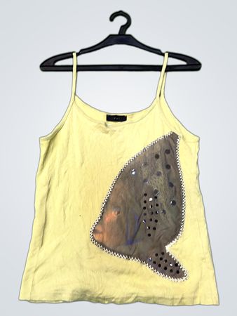 Gelbes Top mit Fischgrafik