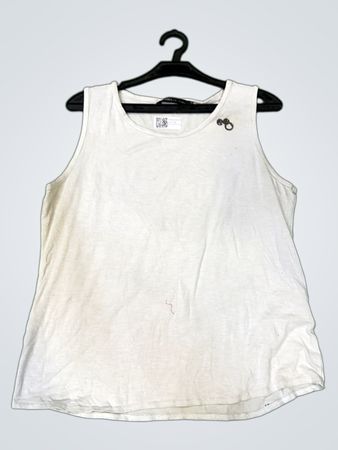 MADO und die anderen White Tank Top